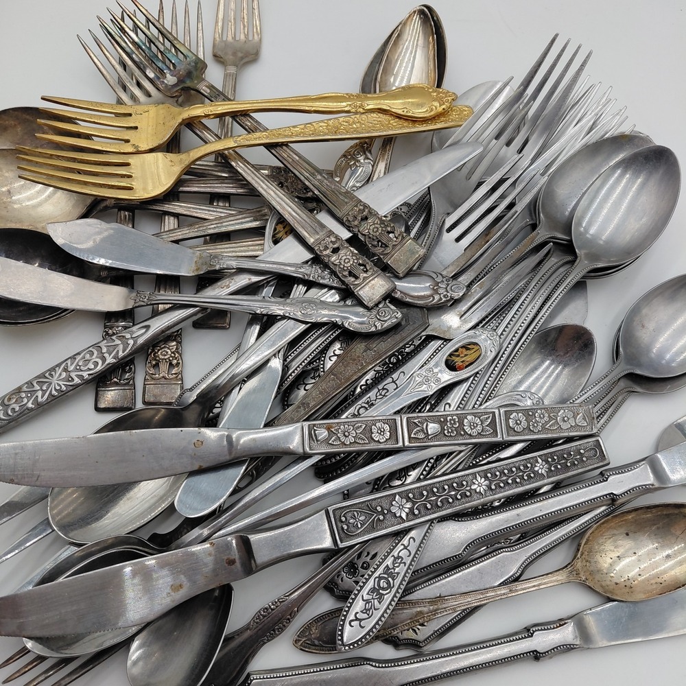 Vtg Flatware Mixed Lot 60 Ornate Patterns Silverware Jewelry Art Geometric 4 LBS